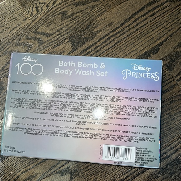 Squishmallow x Disney 100yr Bath Bomb & Body Wash Set w/Surprise Charms! - Picture 3 of 3